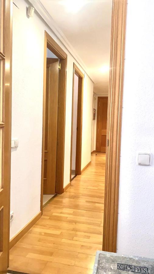 Roni Rooms ซาลอว์ ภายนอก รูปภาพ